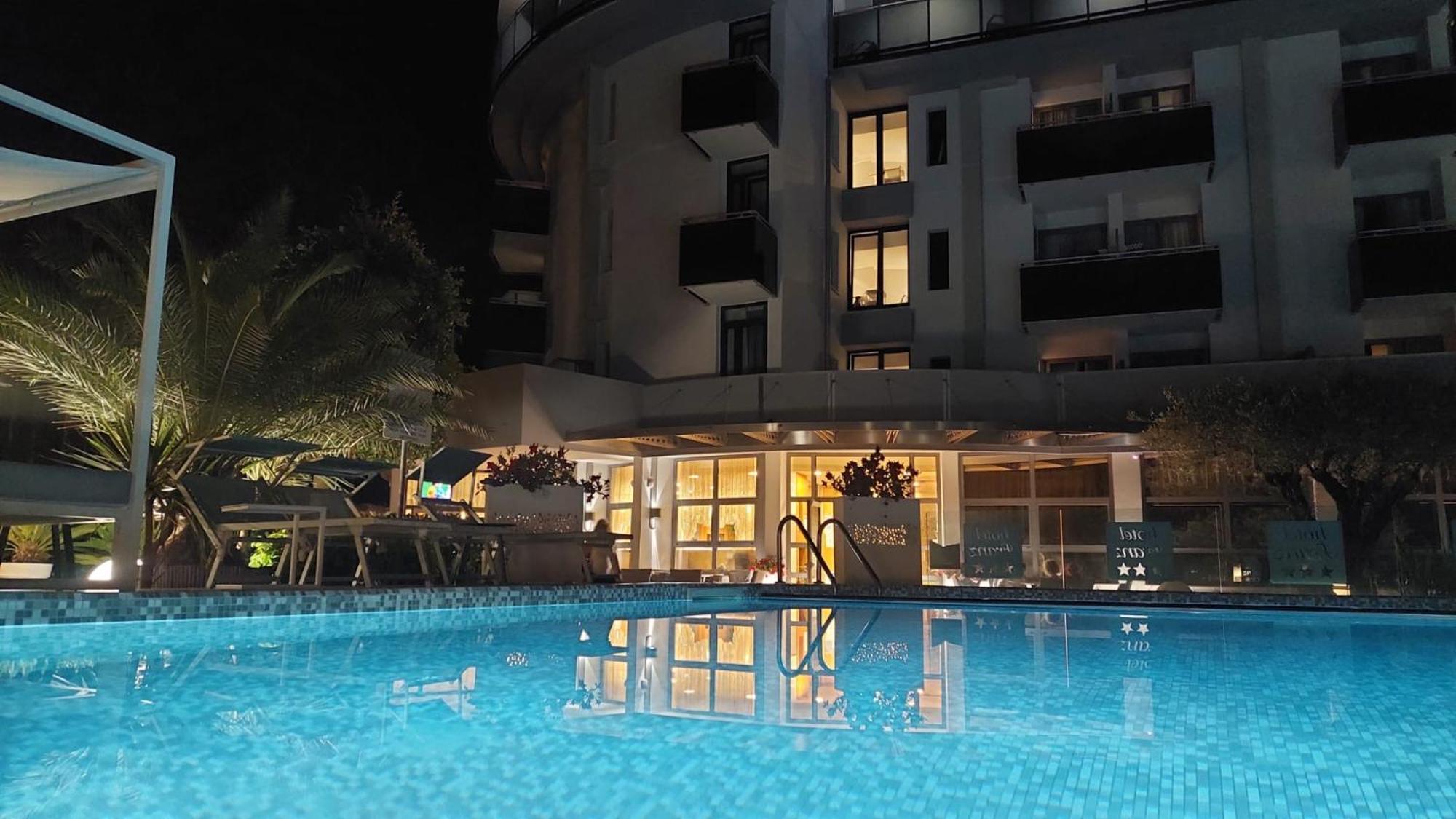 Hotel Franz Бибионе Экстерьер фото